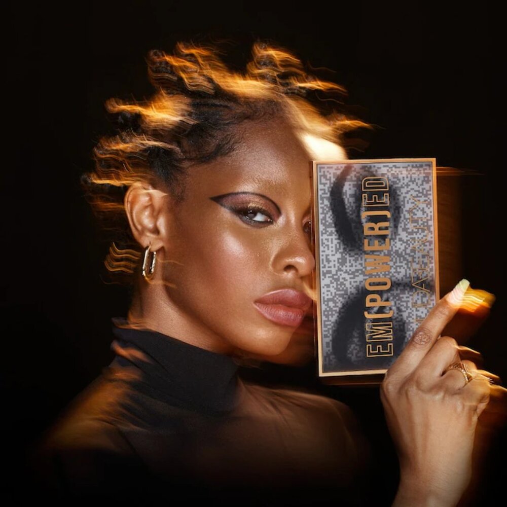 BNIB ✅ HUDA BEAUTY Empowered Eyeshadow Palette EM(POWER)ED ~ Limited Edition - Picture 5 of 15